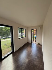 PC作業やプロジェクター活用（埼玉県 入間市）
